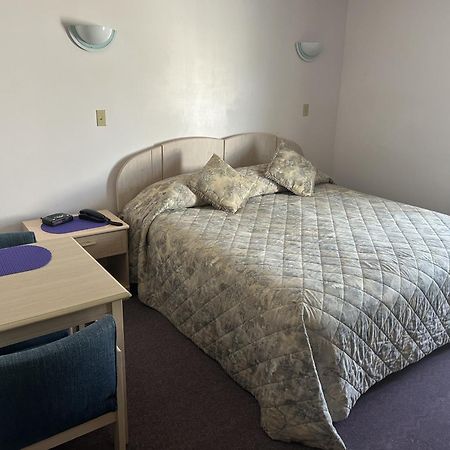 Centennial Motel ソーブル・ビーチ エクステリア 写真