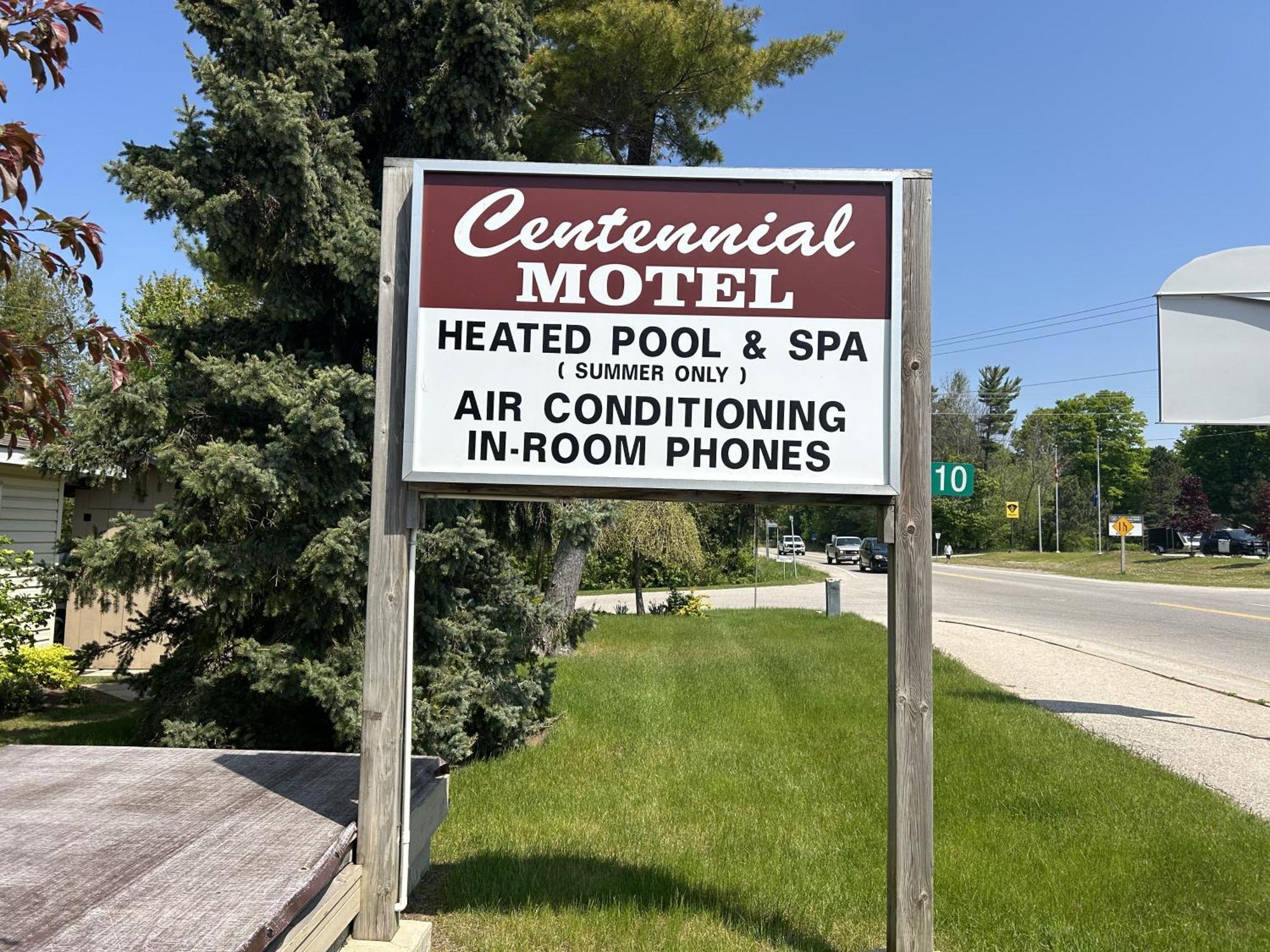 Centennial Motel ソーブル・ビーチ エクステリア 写真