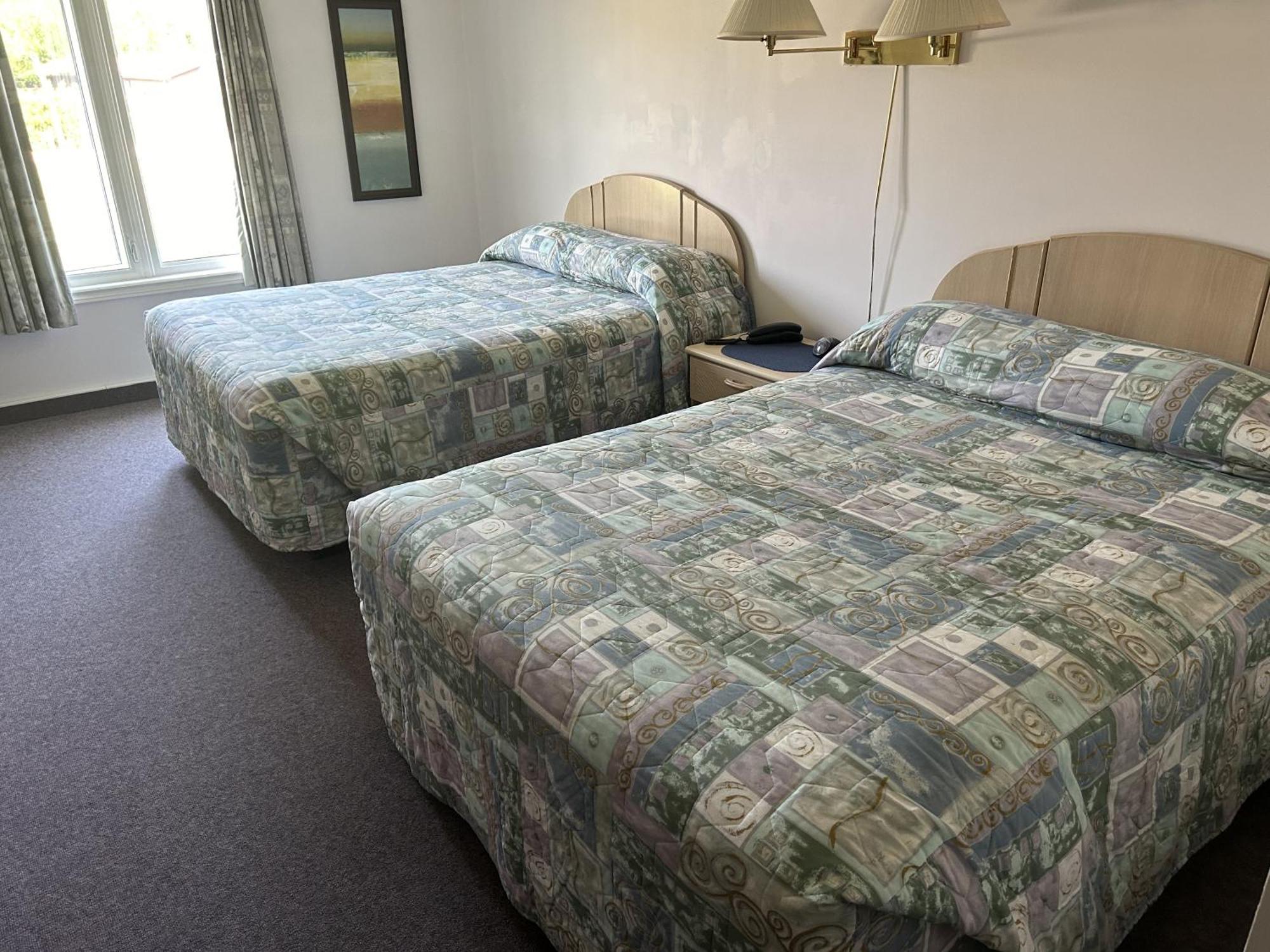 Centennial Motel ソーブル・ビーチ エクステリア 写真