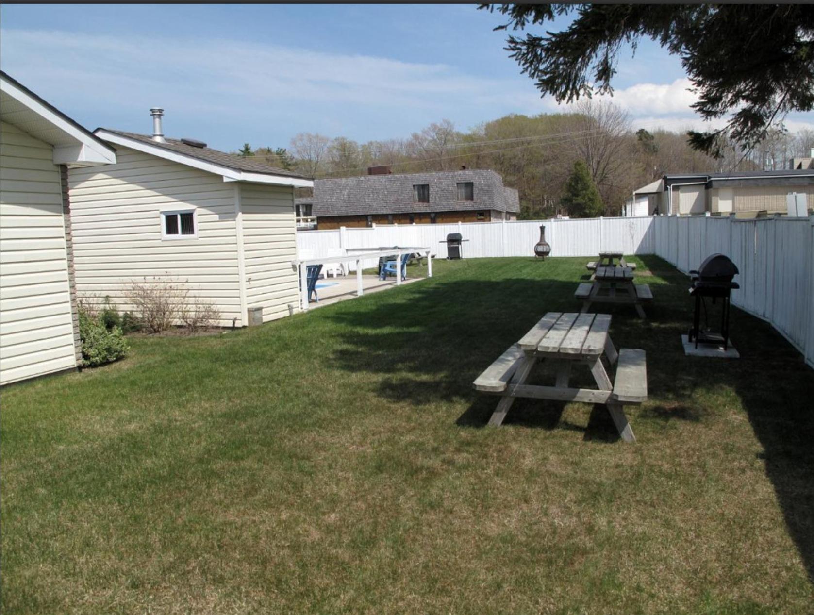 Centennial Motel ソーブル・ビーチ エクステリア 写真